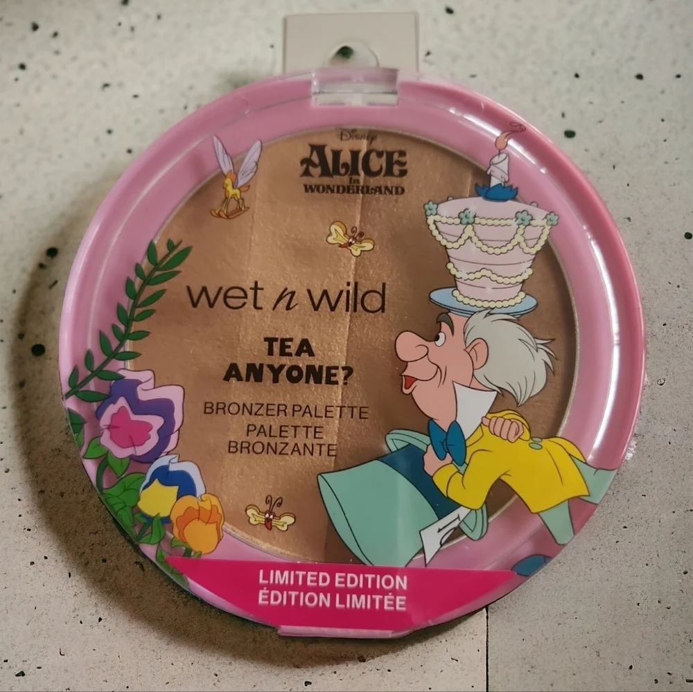 NEW!  BRONZER  PALETTE  Wet n Wild Limitd Ed. Alice in Wonderland ~ Disney ~